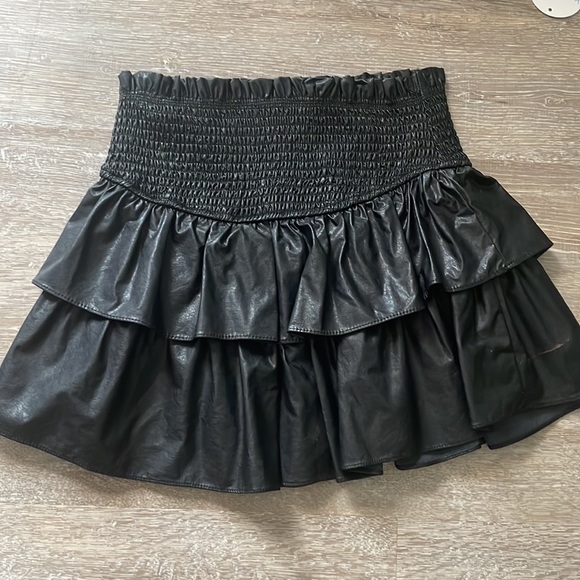 Black leather skirt - Picture 2 of 3